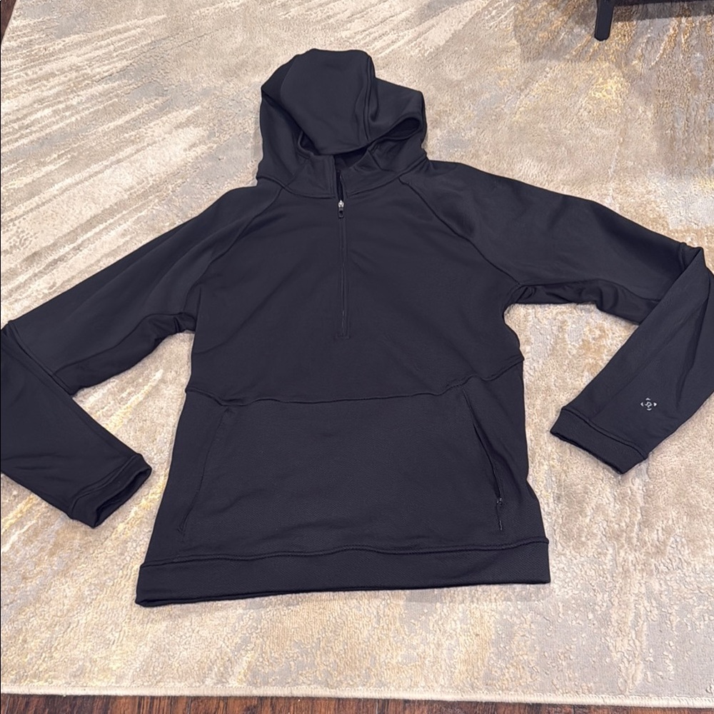 Lululemon half zip hoodie in black EUC size S